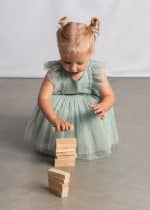 Dress with ribbon