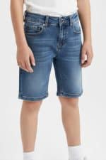 Short jeans
