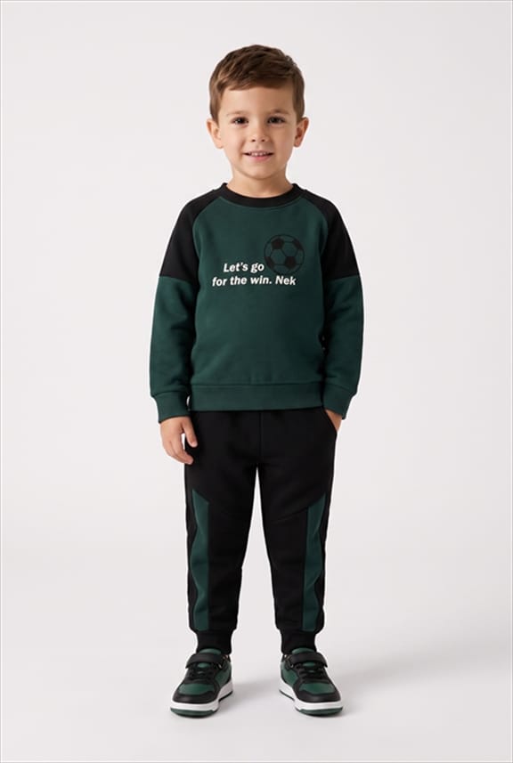 142226-GRN.jpg Tracksuit - Image 1