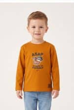 Long sleeve t-shirt